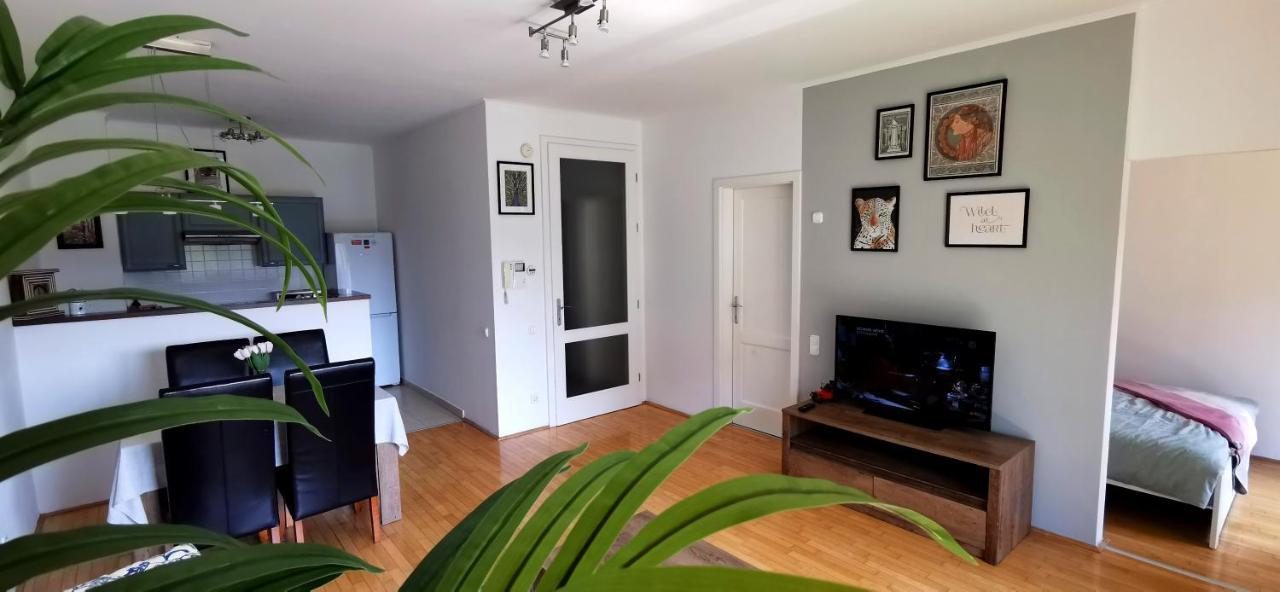 Kazinczy 52 B Apartment Boedapest Buitenkant foto