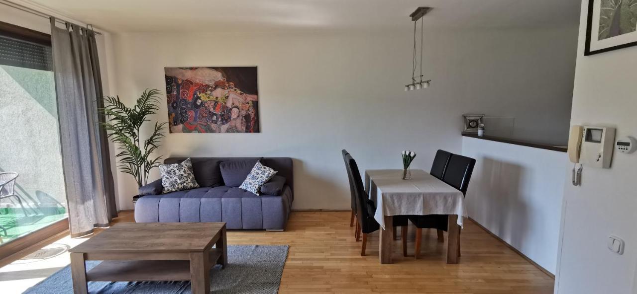 Kazinczy 52 B Apartment Boedapest Buitenkant foto